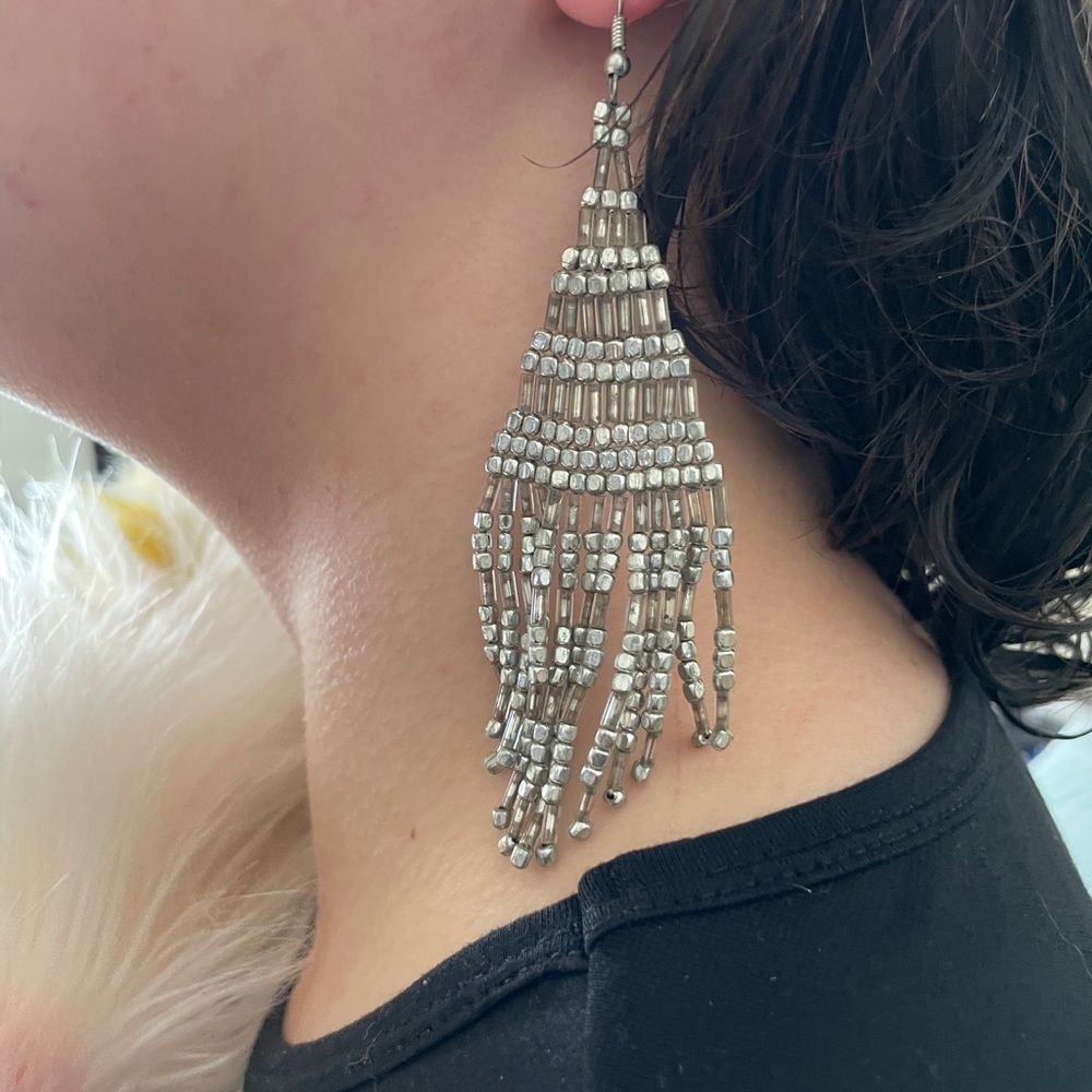 Silver beaded dangling earrings w/fringe - Picture 3 of 3